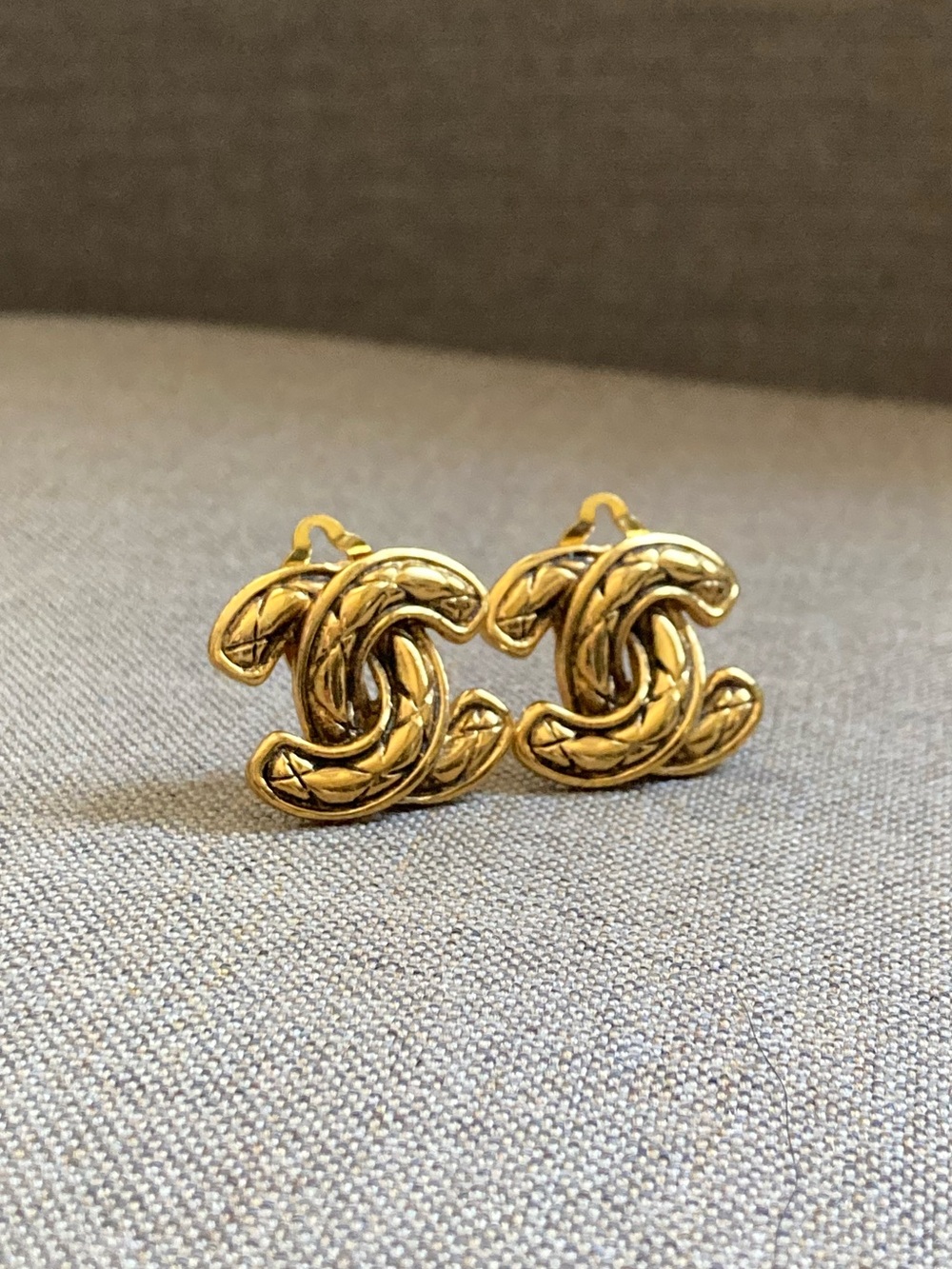 CHANEL Quilted Interlocking CC Gold-Tone Stud Earrings